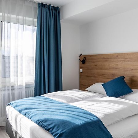 Hotel 83 Bonn Bagian luar foto
