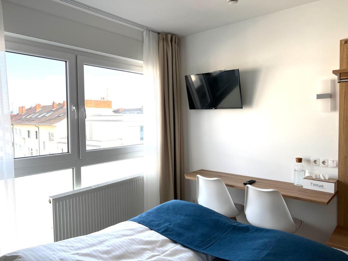 Hotel 83 Bonn Bagian luar foto