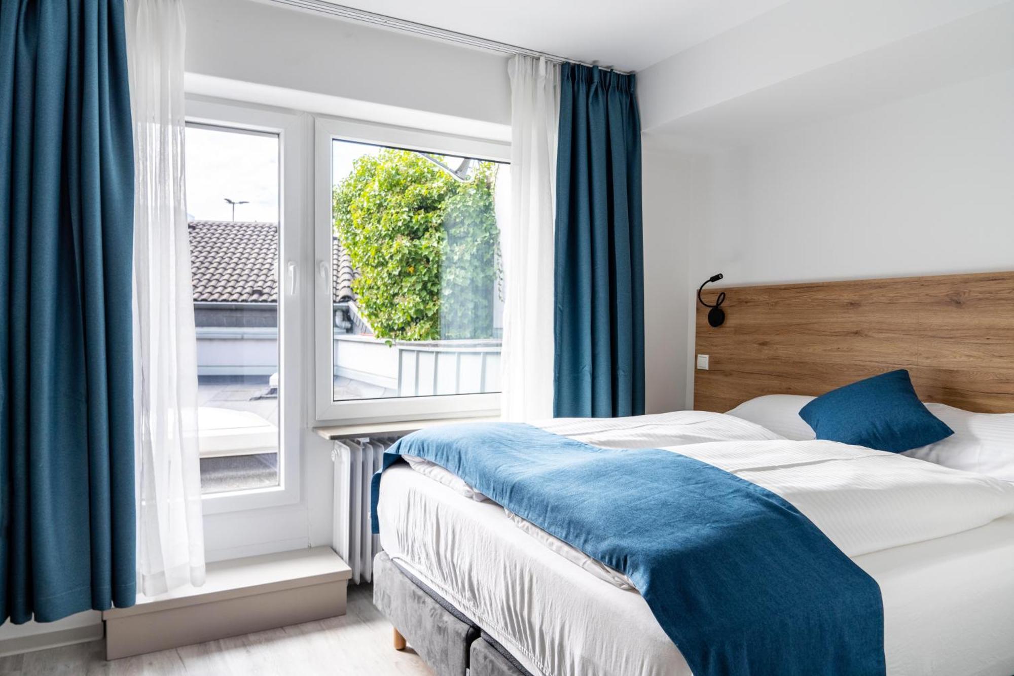 Hotel 83 Bonn Bagian luar foto
